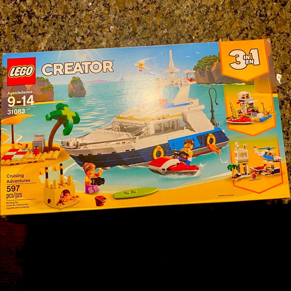 3 brand new Lego sets.